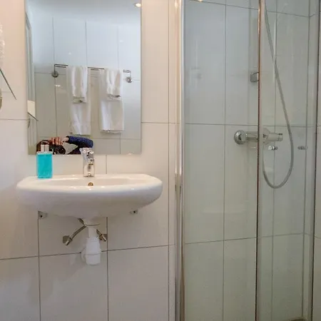 Grimstad Vertshus 호텔 3*